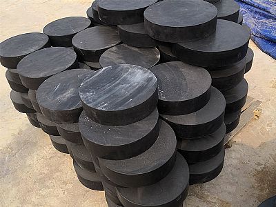 武穴市板式橡胶支座由若干层橡胶片与薄钢板经加压硫化
